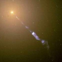 Jet de matière dans M 87